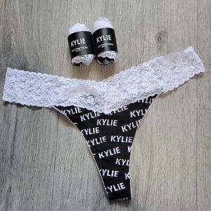 Bundle of 3 Kylie White Lace Trim Thongs